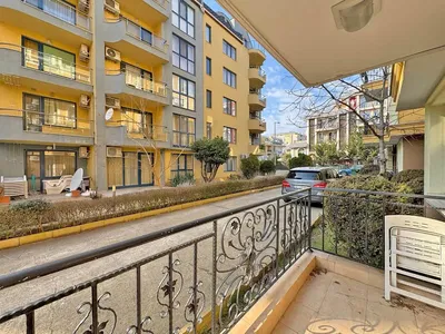 Балкон; поглед