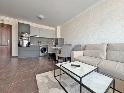 Σαλόνι; συσκευές κουζίνας, πλακάκια, φυσικό φως, μοντέρνο στυλ