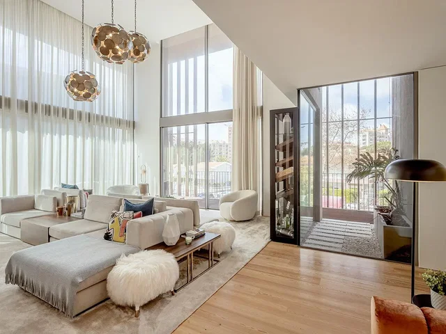 Wohnzimmer; blick, holzboden, tageslicht, moderner stil