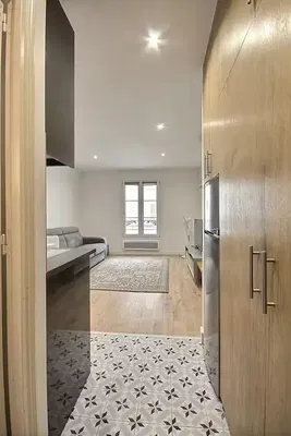 Salon; parquet, lumière naturelle, style moderne