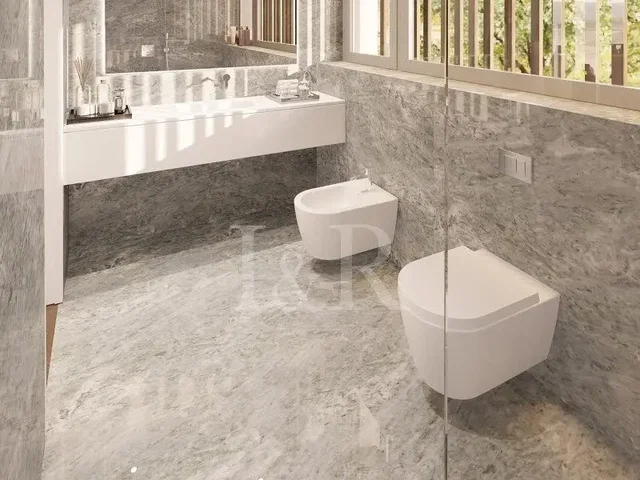 Баня; плочки, естествена светлина, ремонтиран