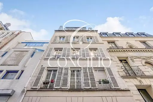 Dům a okolí; výhled