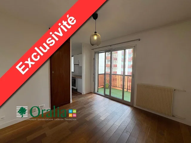 Living room; wood floor, view
