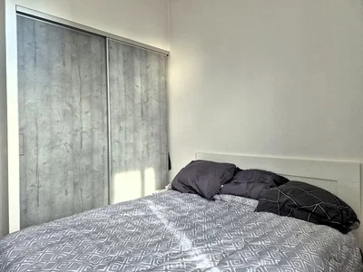Bedroom; natural light, modern style