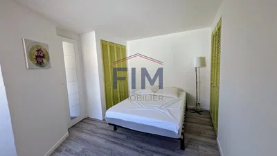 Yatak odası; doğal ışık, modern stil