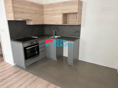 Cuisine; électroménager, carrelage, rénové
