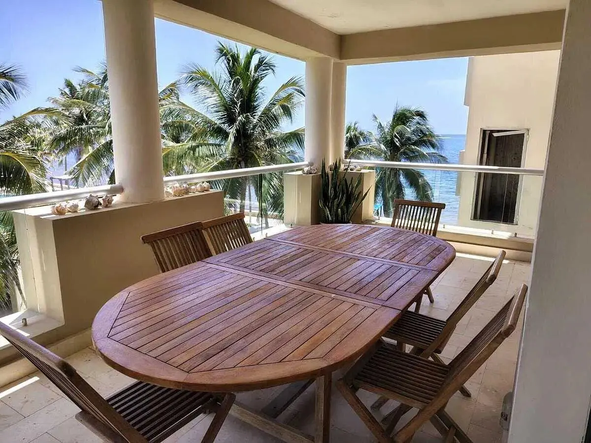 Terraza; vista, luz natural