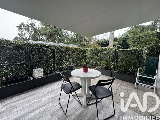 Terrace; view, natural light