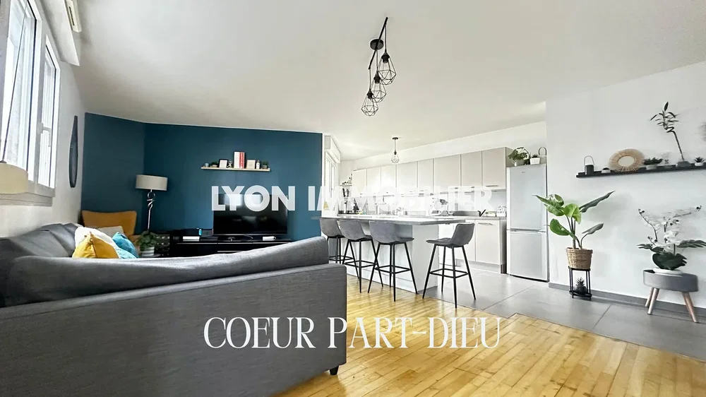 Oturma odası; manzara, doğal ışık, modern stil