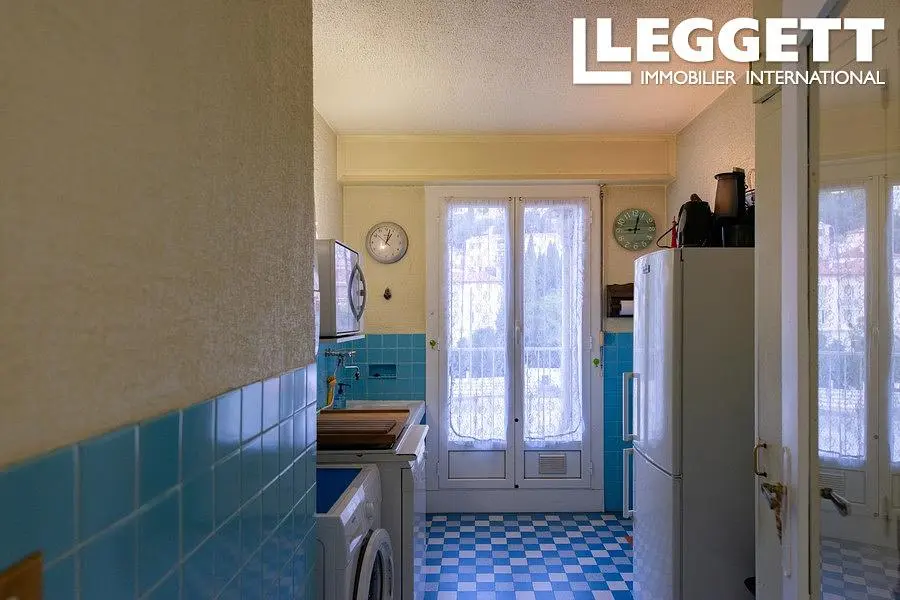 Кухиња; кухињски апарати, плочице