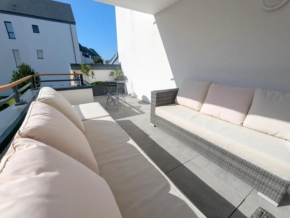 Terrasse; fliesenboden, tageslicht