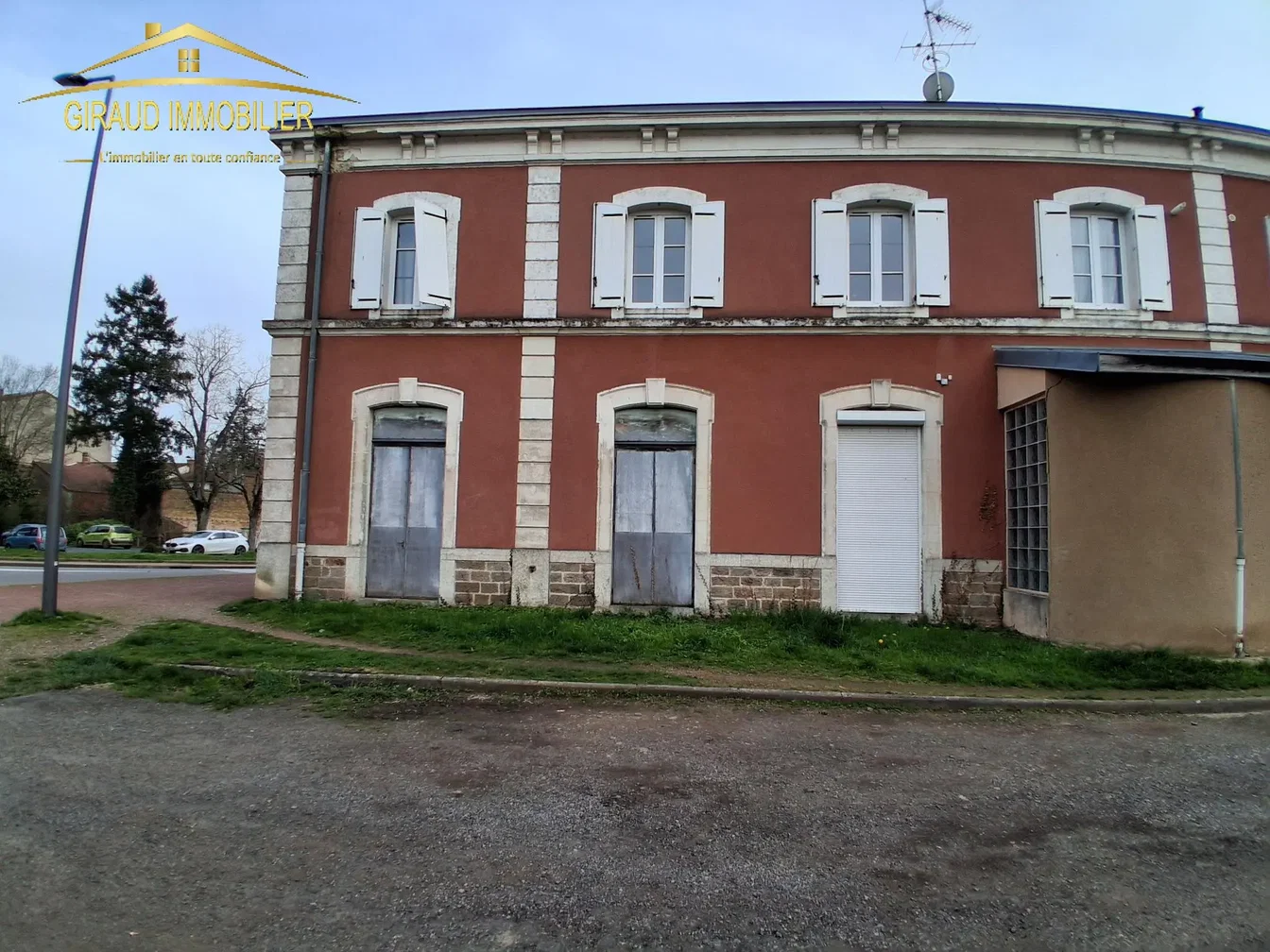 Кућа и околина