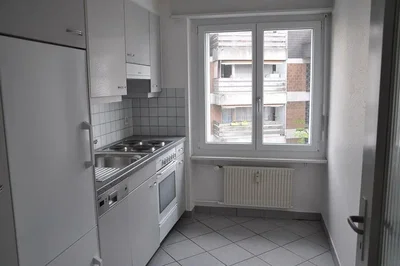 Cuisine; électroménager, carrelage, vue