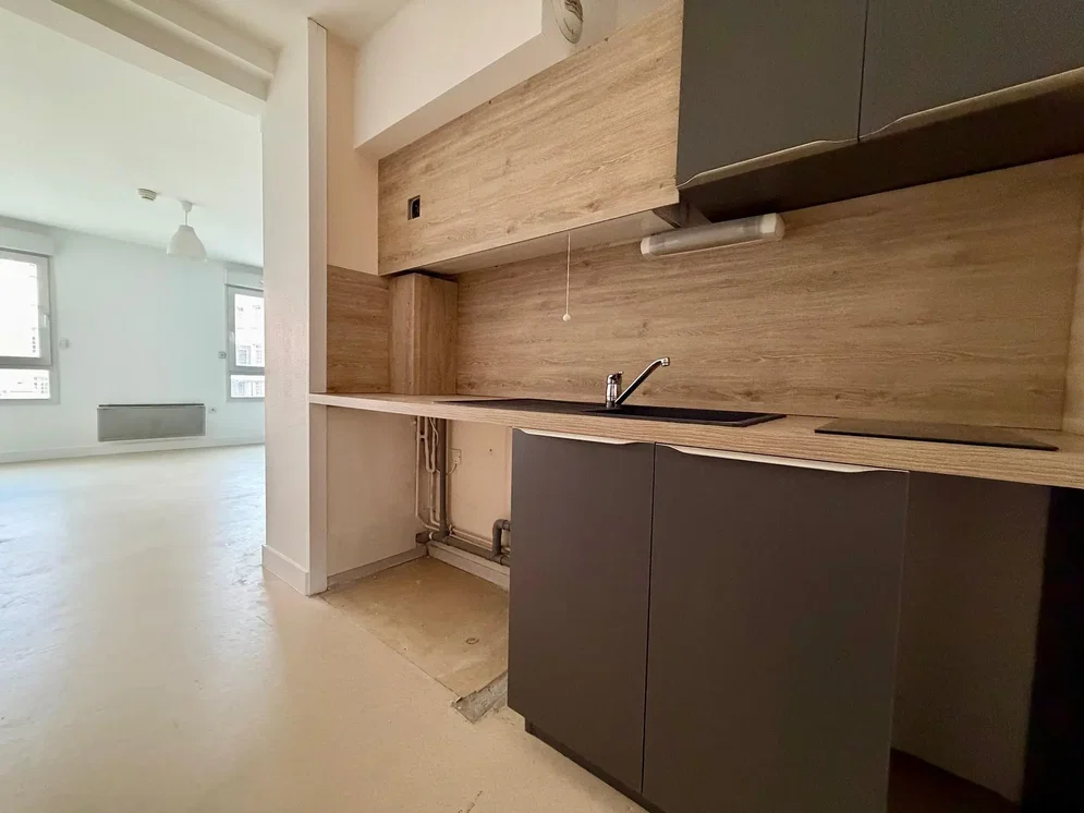 Cuisine; électroménager, lumière naturelle, rénové