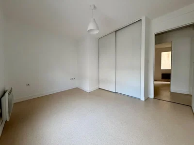 Chambre; lumière naturelle, rénové