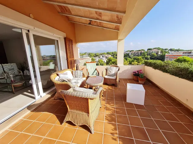 Terrace; view, tile floor