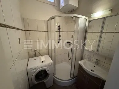 Купатило; плочице, природно светло, реновиран, бојлер