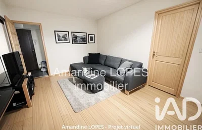 Woonkamer; moderne stijl, houten vloer, natuurlijk licht