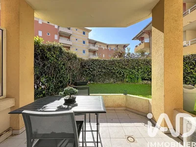 Terrace; view, natural light