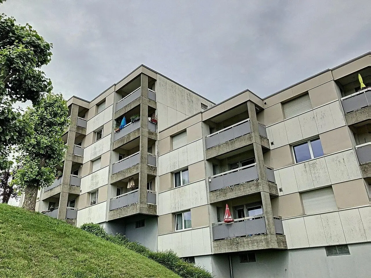 Maison et environs; vue