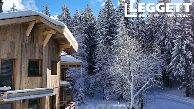 Σπίτι και περιβάλλον; θέα, ξύλινες δοκούς, ξύλινο πάτωμα, ψηλά ταβάνια, φυσικό φως, ρουστίκ στυλ