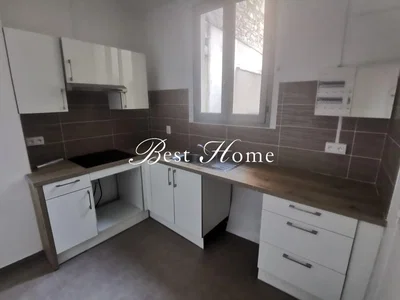 Küche; küchengeräte, fliesenboden, renoviert, tageslicht