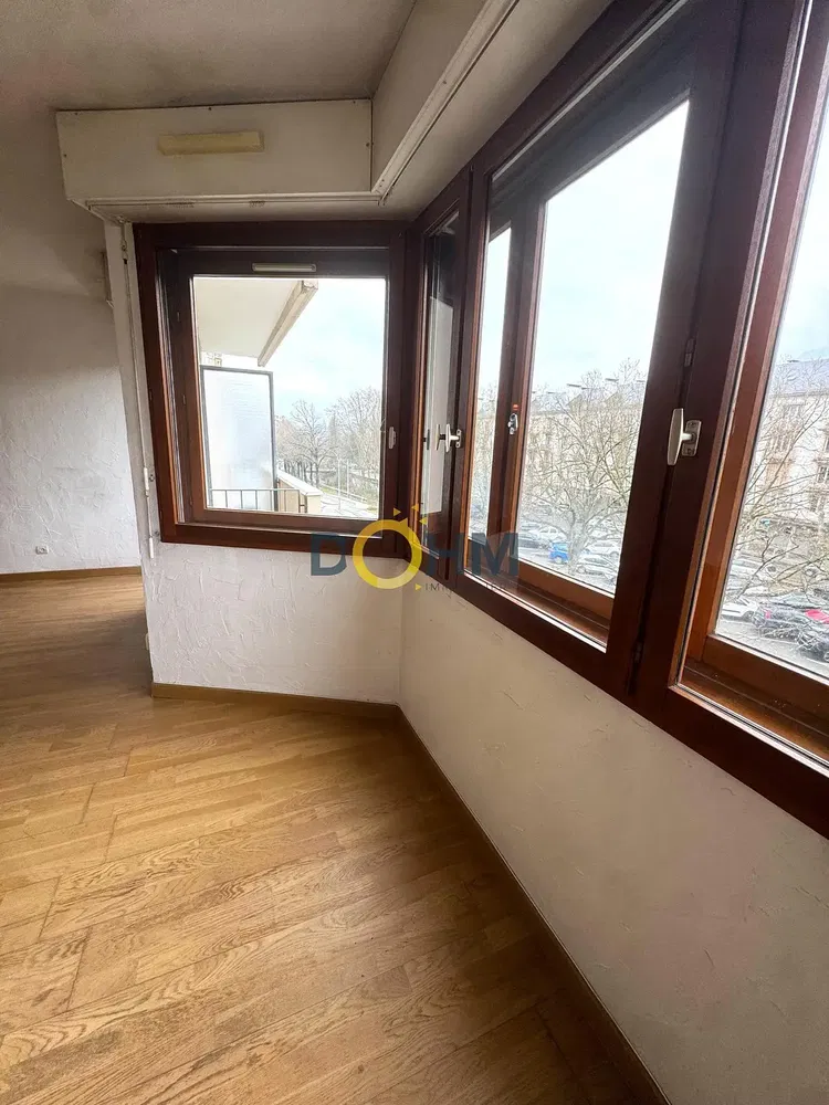 Balkon; pogled, drveni pod, prirodno svjetlo