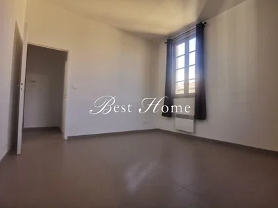 Schlafzimmer; tageslicht, fliesenboden, renoviert