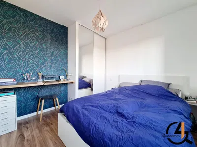 Camera da letto; stile moderno, luce naturale