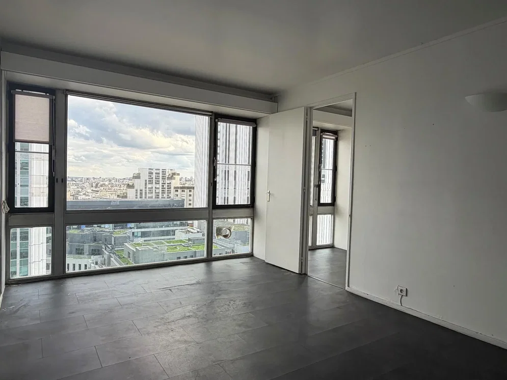 Дневна соба; поглед, плочице, природно светло