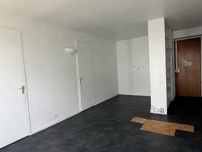 Остало; потребна реновација, плочице