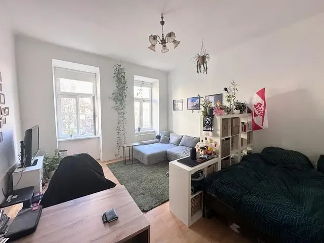 Camera da letto; luce naturale, stile moderno