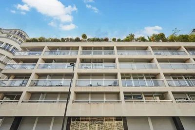 Kuća i okolina; pogled