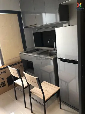 Küche; küchengeräte, fliesenboden