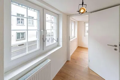 Schlafzimmer; blick, holzboden, tageslicht