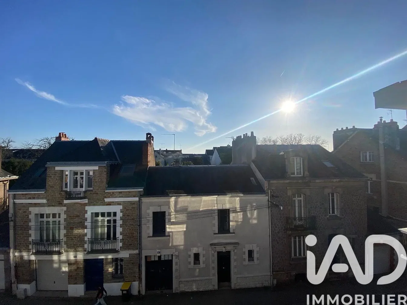 Кућа и околина; поглед