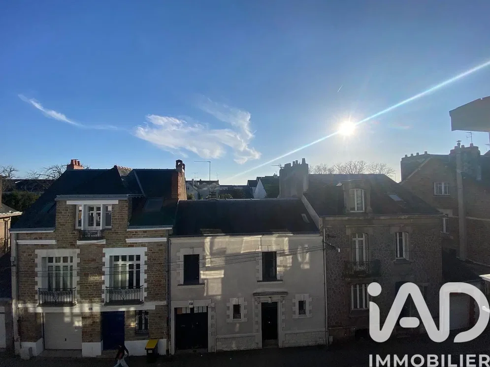 Кућа и околина; поглед