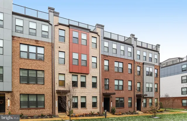 House and surroundings