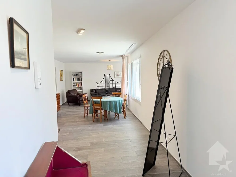 Woonkamer; natuurlijk licht, moderne stijl