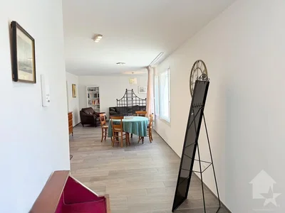 Woonkamer; natuurlijk licht, moderne stijl