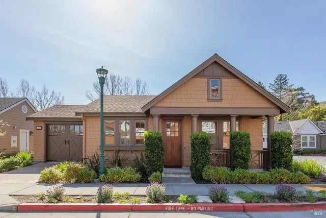 House and surroundings; natural light, view