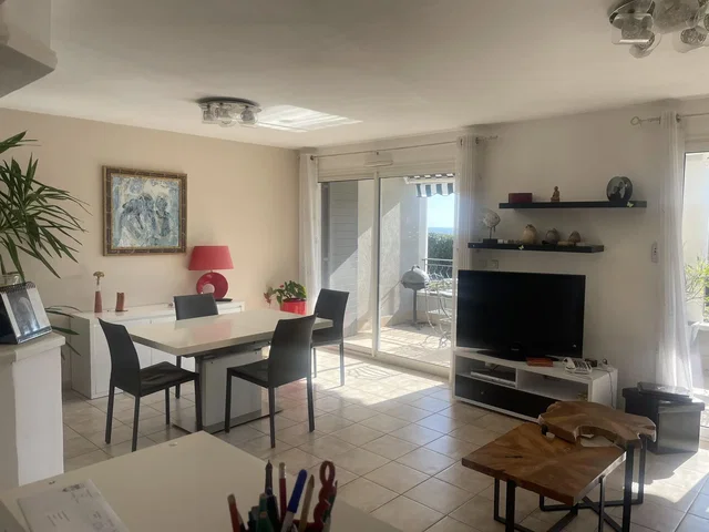 Living room; tile floor, natural light