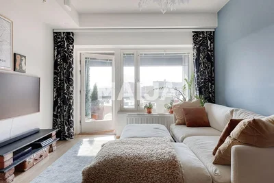 Obývací pokoj; výhled, přirozené světlo, moderní styl
