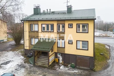 Dům a okolí