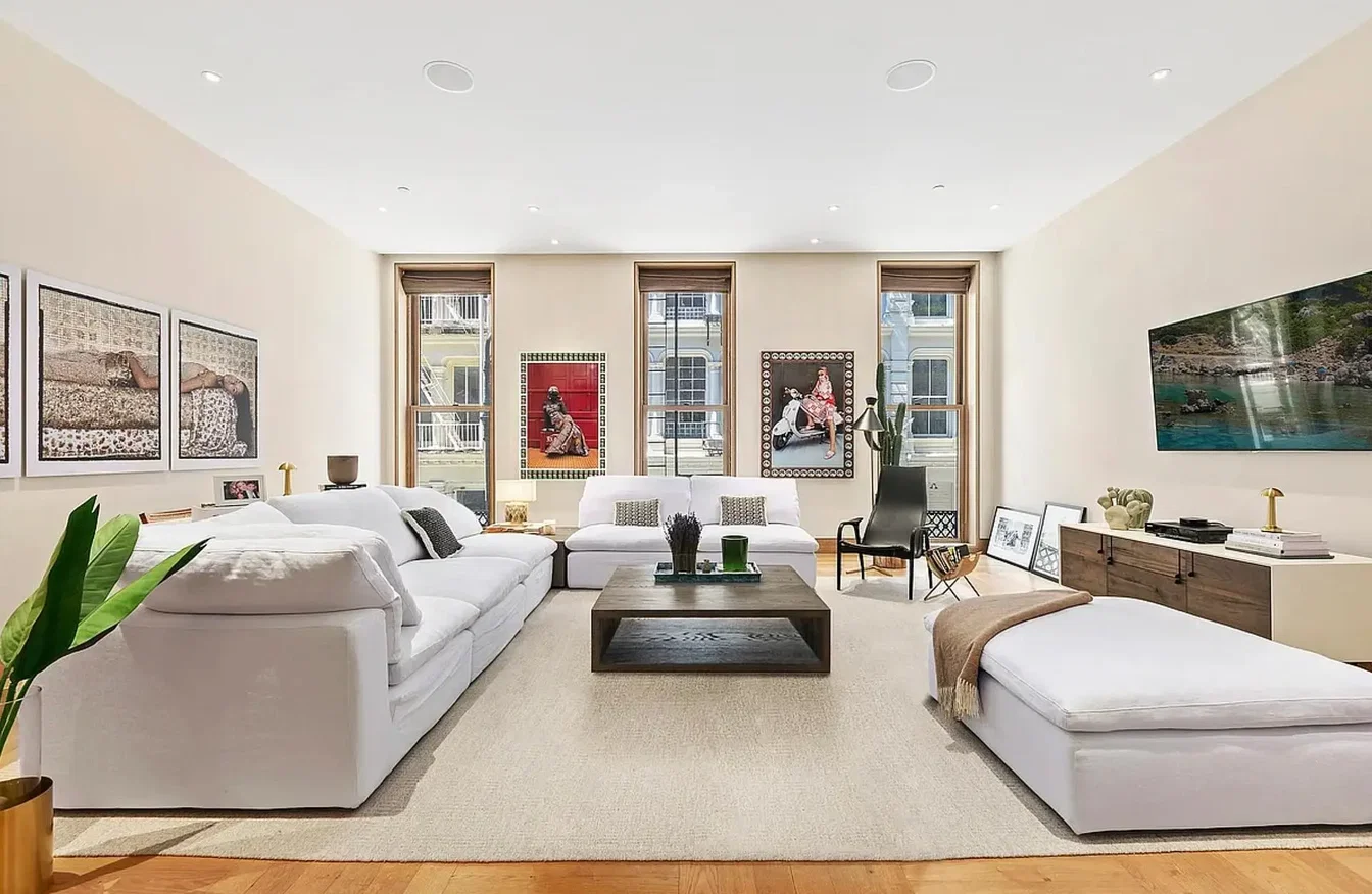 Obývací pokoj; přirozené světlo, moderní styl