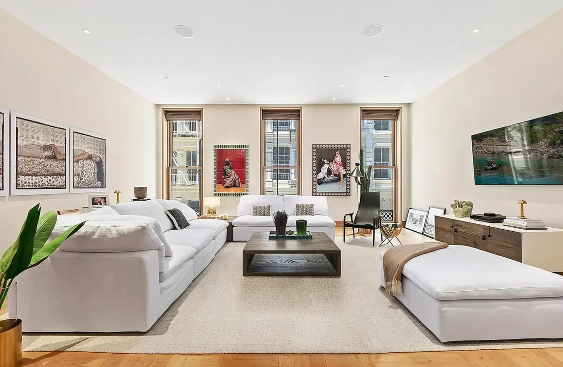 Obývací pokoj; přirozené světlo, moderní styl