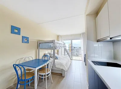 Spavaća soba; pogled, prirodna svjetlost