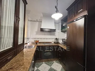 Keuken; keukenapparatuur, natuurlijk licht