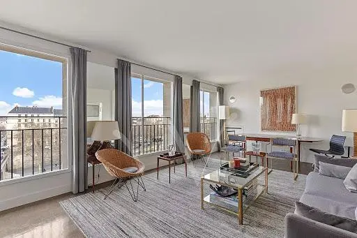 Хол; гледка, естествена светлина, модерен стил