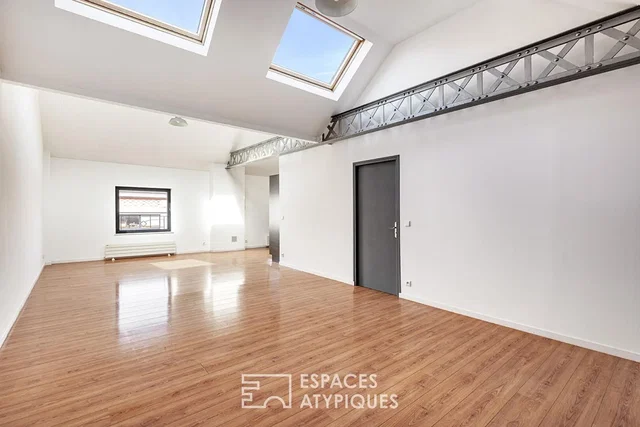 Sonstiges; holzboden, tageslicht